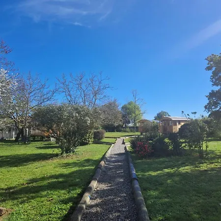 La Roulotte Depote Frühstückspension Monbéqui