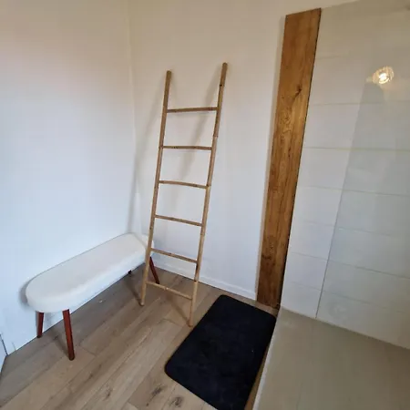 La Roulotte Depote 3* Monbéqui