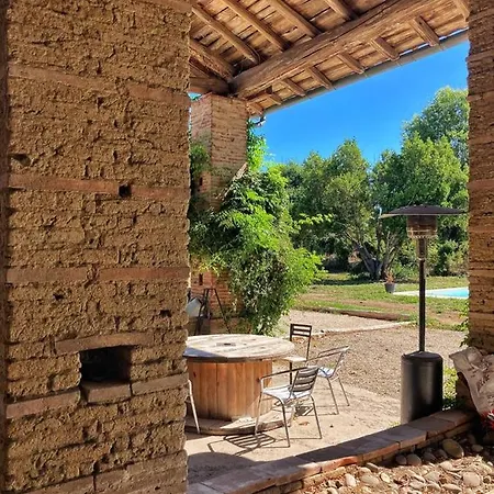 La Roulotte Depote Monbéqui