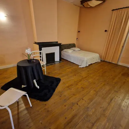 Oda ve Kahvaltı La Roulotte Depote