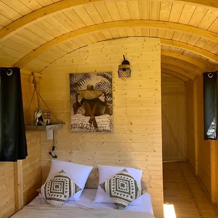 Oda ve Kahvaltı La Roulotte Depote